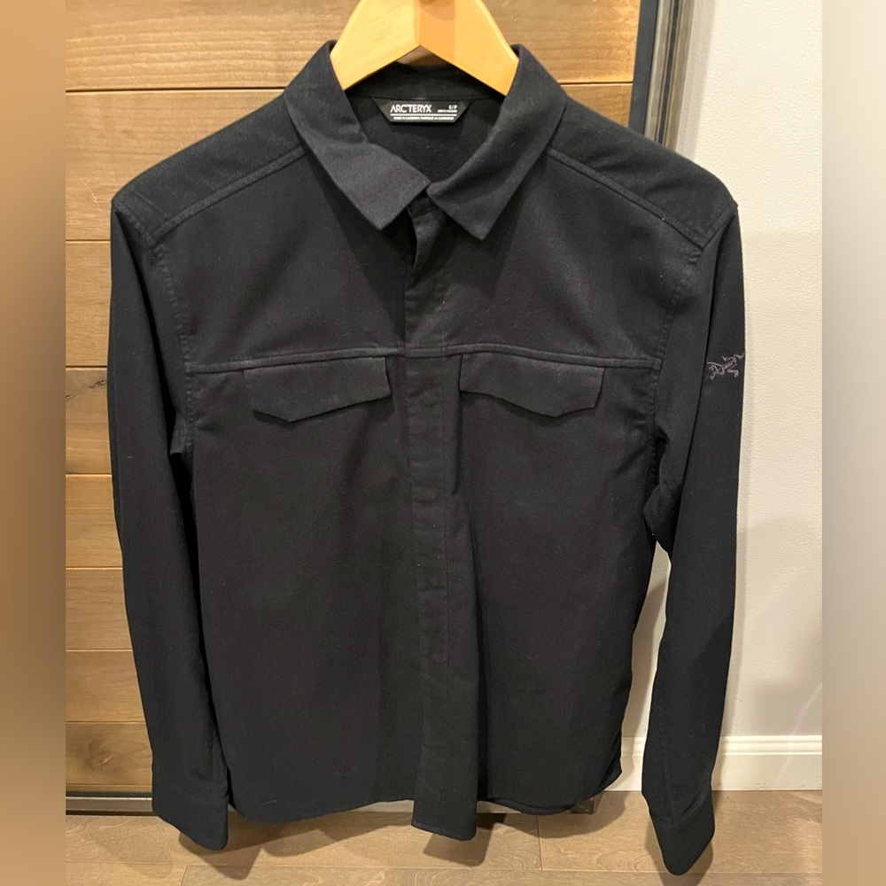 Arc’teryx Lattis Shirt - Men’s S - Black - Snap button chambray flannel